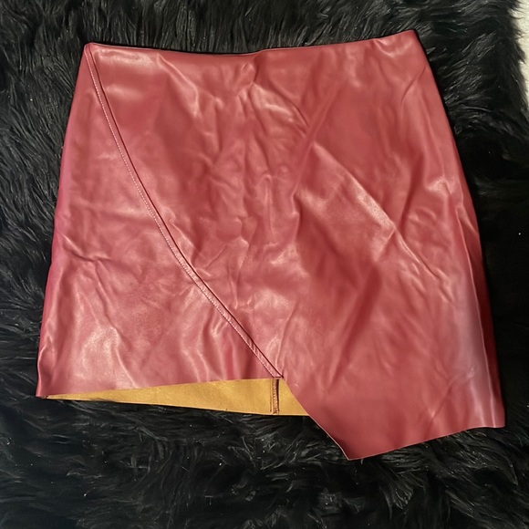 Never worn shein red leather asymmetrical mini skirt - Picture 1 of 2